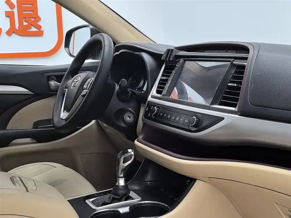 Toyota Highlander 2015 2.0T AWD Elite Edition 7-seater фото 22
