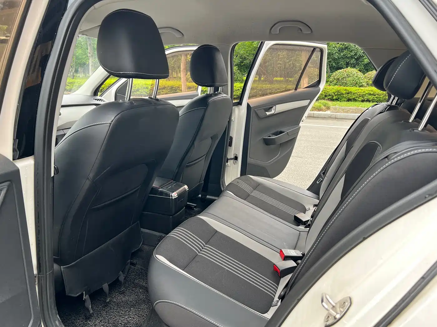 Škoda Fabia 2017 1.6L Automatic Sport Edition фото 6