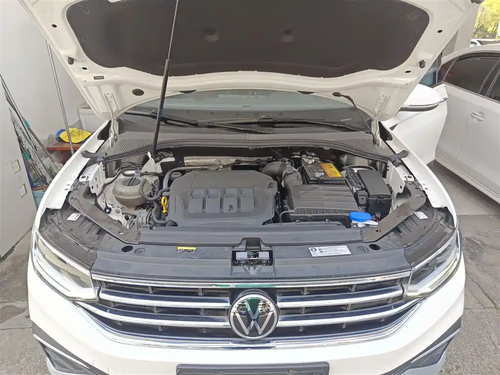 Volkswagen Tiguan L 2022 330TSI Automatic 2WD Comfort Edition фото 16