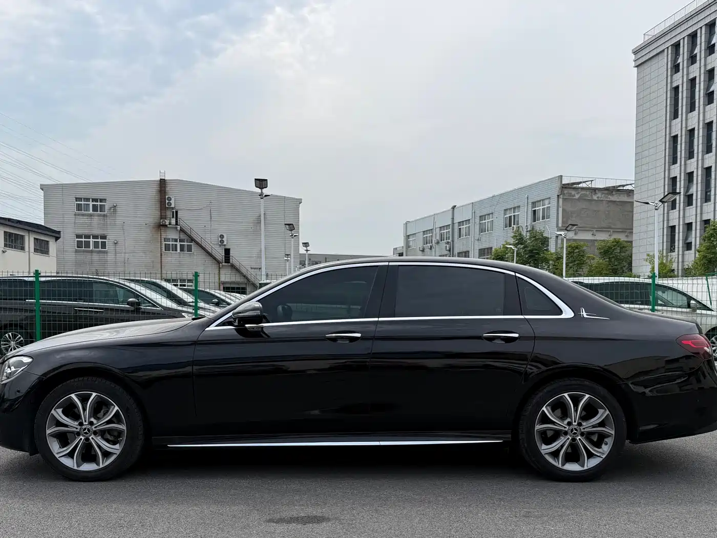 Mercedes-Benz E-Class 2021 E 300 L Sport Fashion фото 18