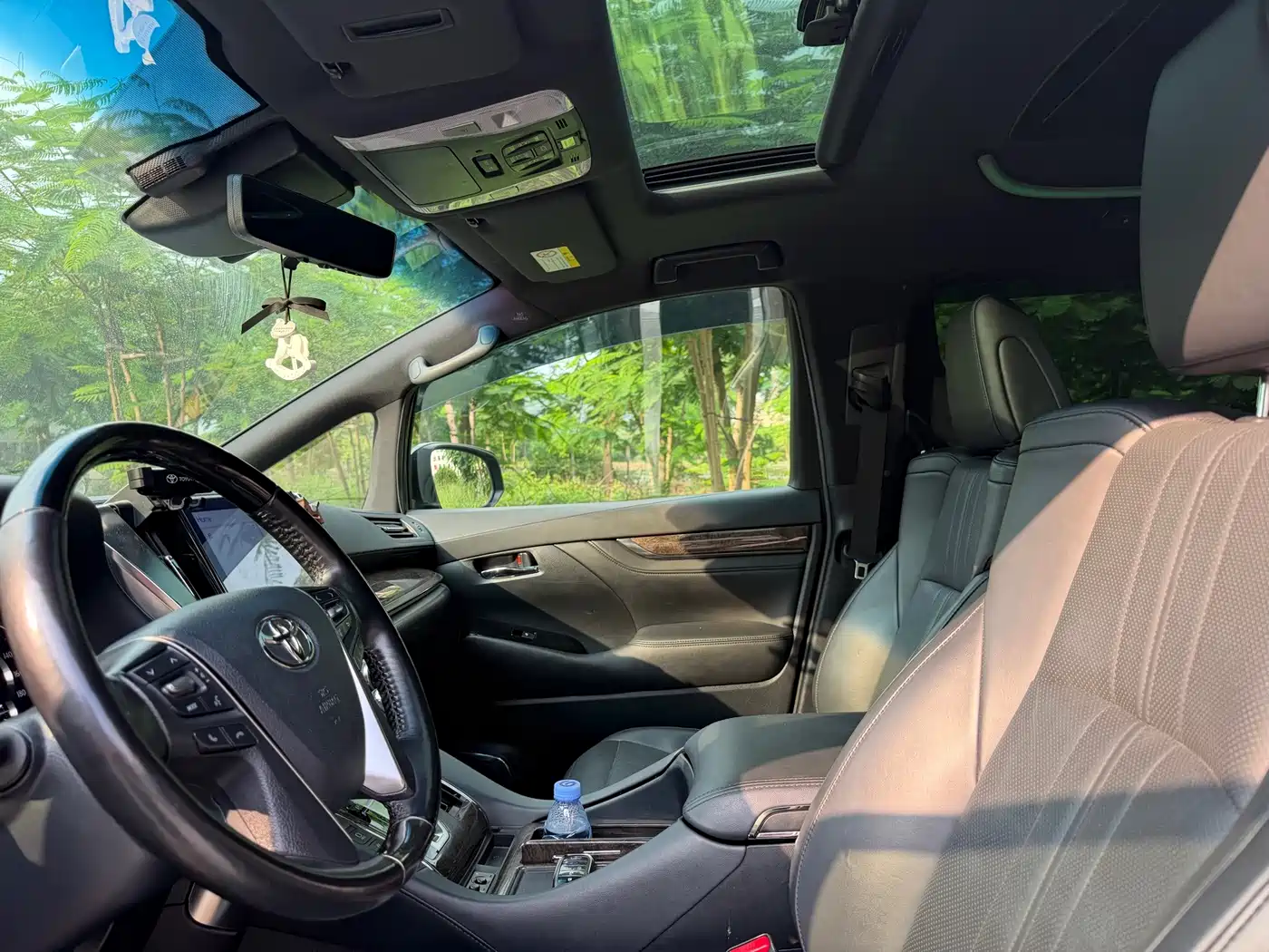 Toyota Vellfire 2020 2020 Twin Engine 2.5L HV Premium Edition