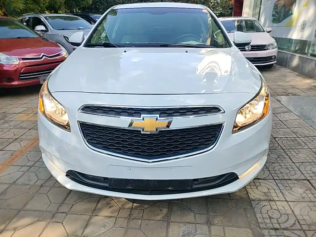 Chevrolet Cruze 2015 1.5L Classic SE AT фото 3