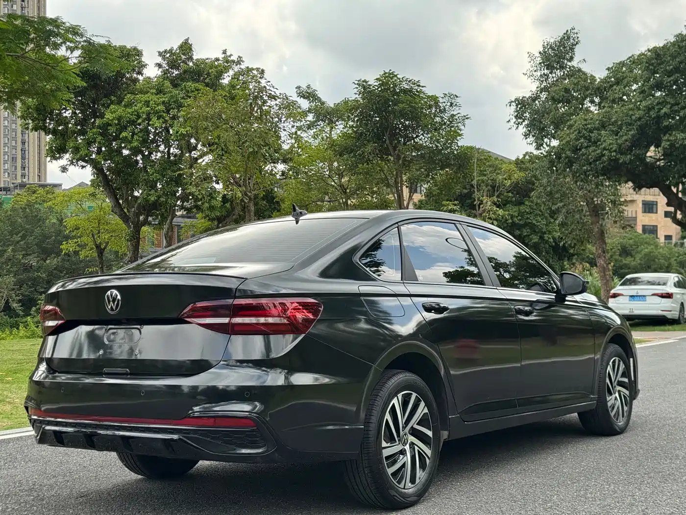 Volkswagen Lavida 2023 280TSI DSG Starlight Comfort Edition фото 9