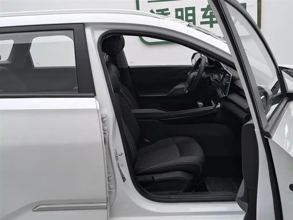 Baojun Valli 2021 1.5T Yili Ranch CVT Luxury фото 23
