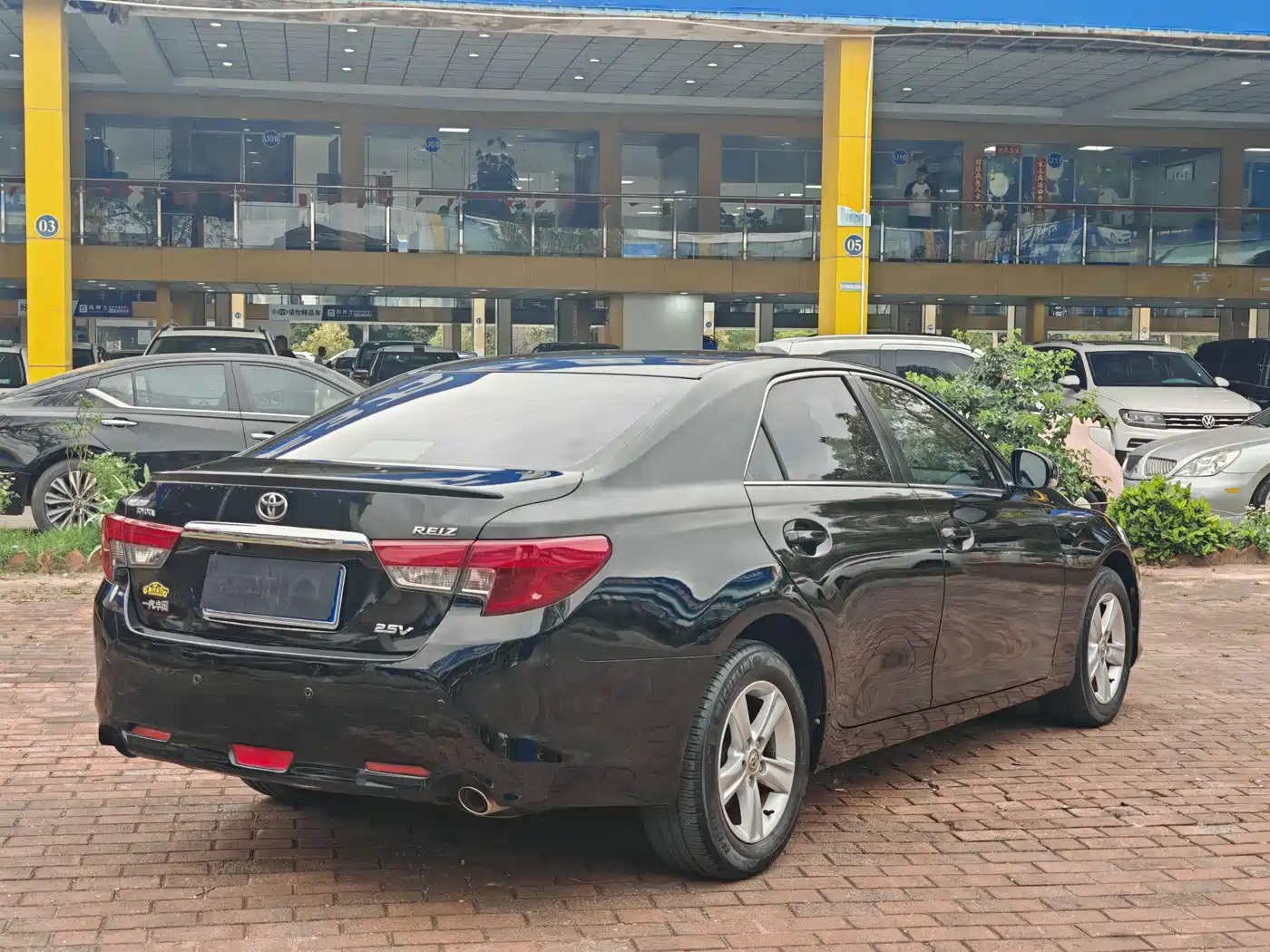 Toyota Reiz 2013 2.5V Elite Edition фото 6