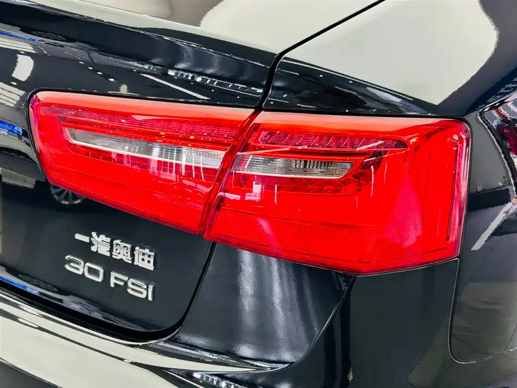 Audi A6L 2014 30 FSI Luxury фото 12