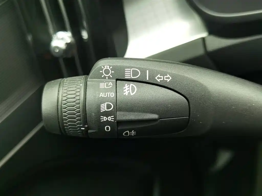 Volvo XC40 2020 T3 Smart Fashion Edition фото 21