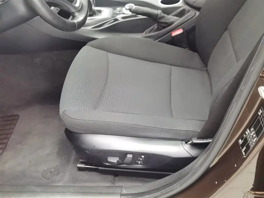 BMW X1 2015 Model sDrive18i Fashion Advanced Edition фото 20