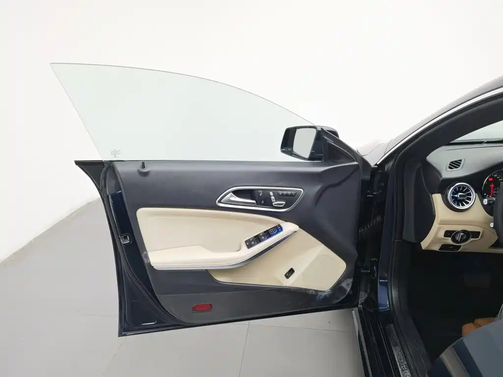Фото 8 - Mercedes-Benz CLA (Import)