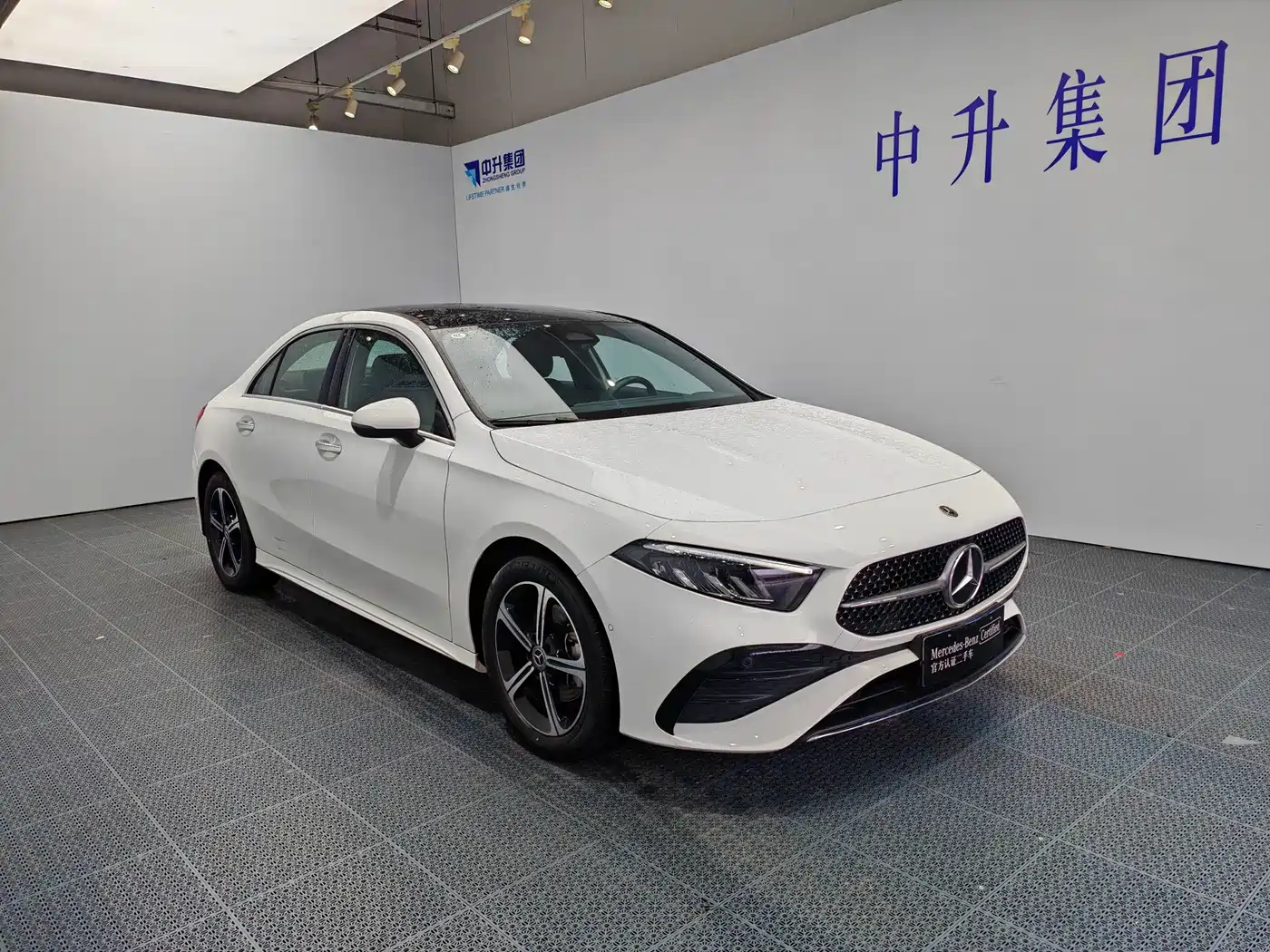 Mercedes-Benz A-Class 2023 A 200 L Fashion фото 3