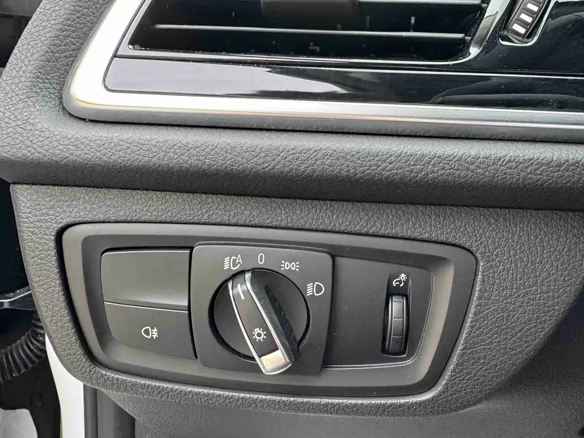 BMW 1 Series 2022 120i M Sport фото 18