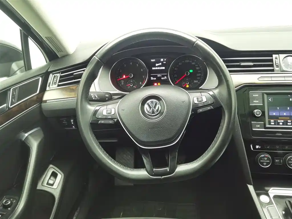 Volkswagen Magotan 2018 380TSI DSG Luxury фото 11