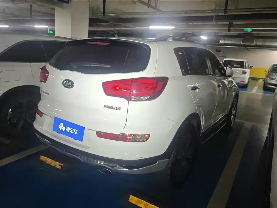 Kia Sportage 2015 2.0L Automatic 2WD DLX фото 3