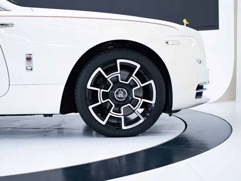 Фото 20 - Rolls-Royce Wraith