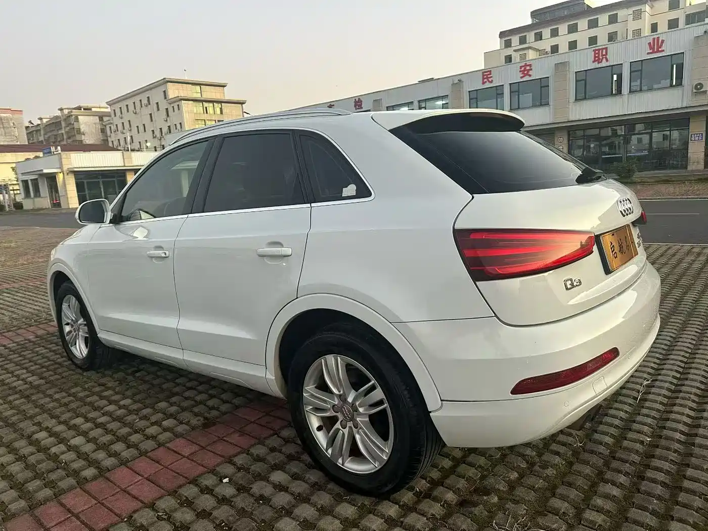 Audi Q3 2013 35 TFSI quattro Comfort фото 6