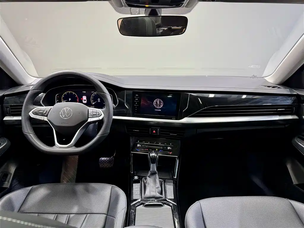Volkswagen Passat 2025 Outstanding 380TSI Dragon Soaring Edition фото 14