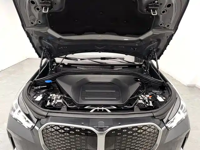 BMW iX1 2023 xDrive30L M Sport Package фото 17