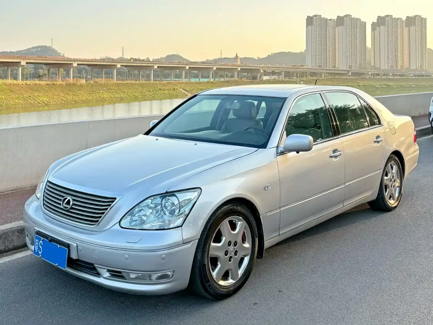 Lexus LS 2005 430