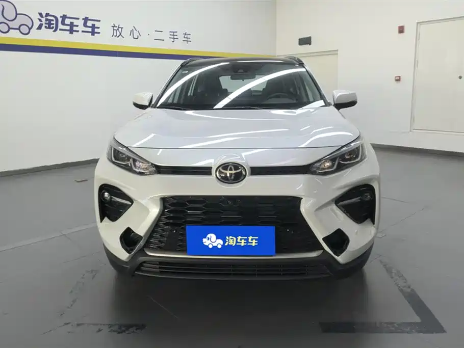 Toyota Wildlander 2023 2.0L CVT AWD Luxury PLUS фото 2