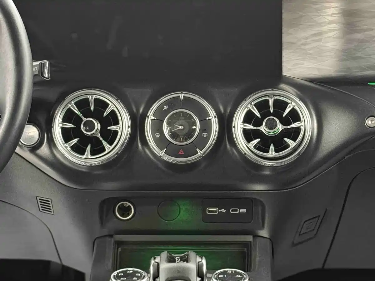 Tank 300 2021 Off-road Edition 2.0T Challenger фото 6