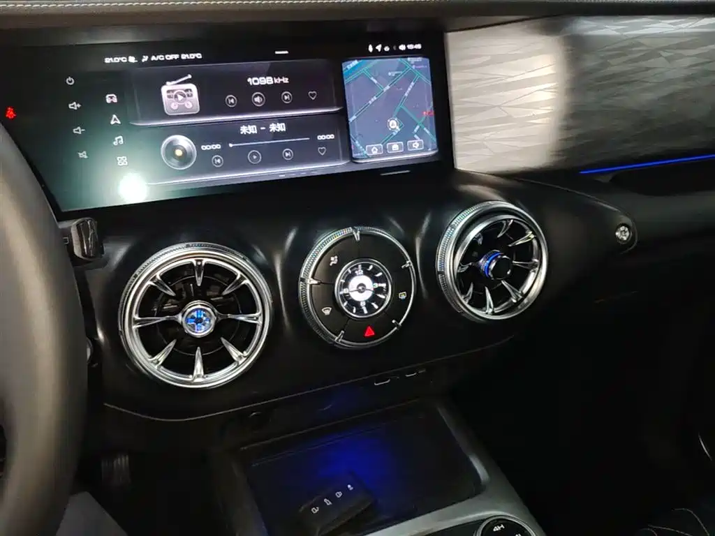 Tank 300 2021 Off-road Edition 2.0T Challenger фото 13