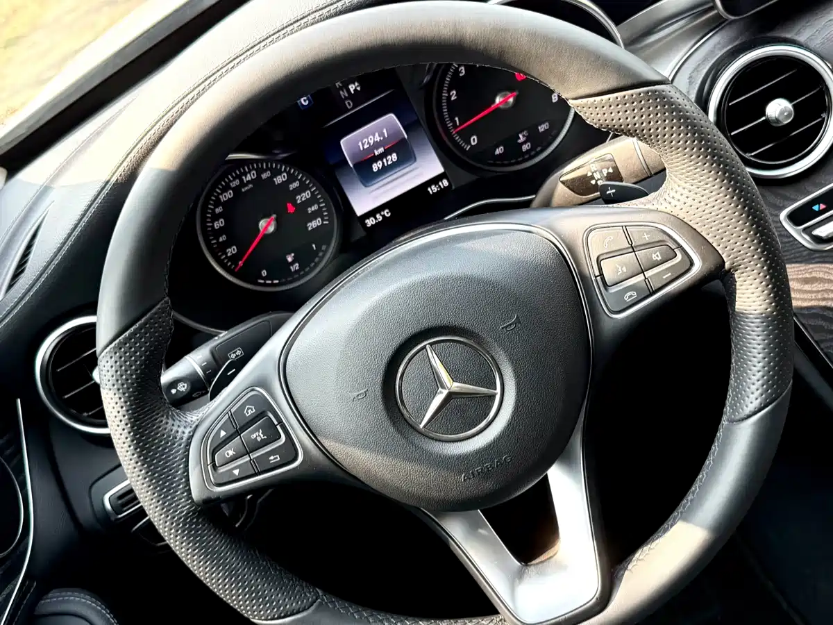 Mercedes-Benz C-Class 2017 C 180 L Sport фото 17