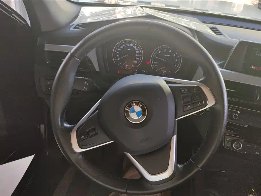 BMW X1 2019 sDrive18Li Fashion Model фото 15