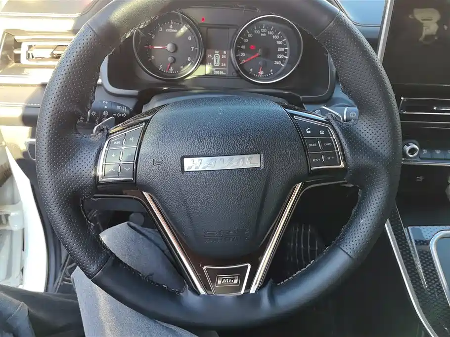 Haval M6 2021 PLUS 1.5T DCT Premium Smart Connect фото 15