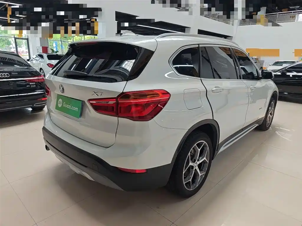 BMW X1 2018 sDrive18Li Premium Model фото 7