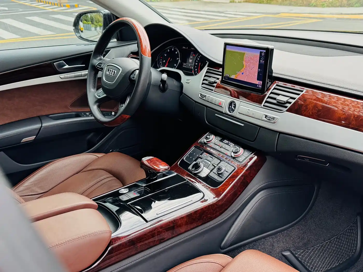 Audi A8 2013 A8L 45 TFSI quattro Exclusive фото 19