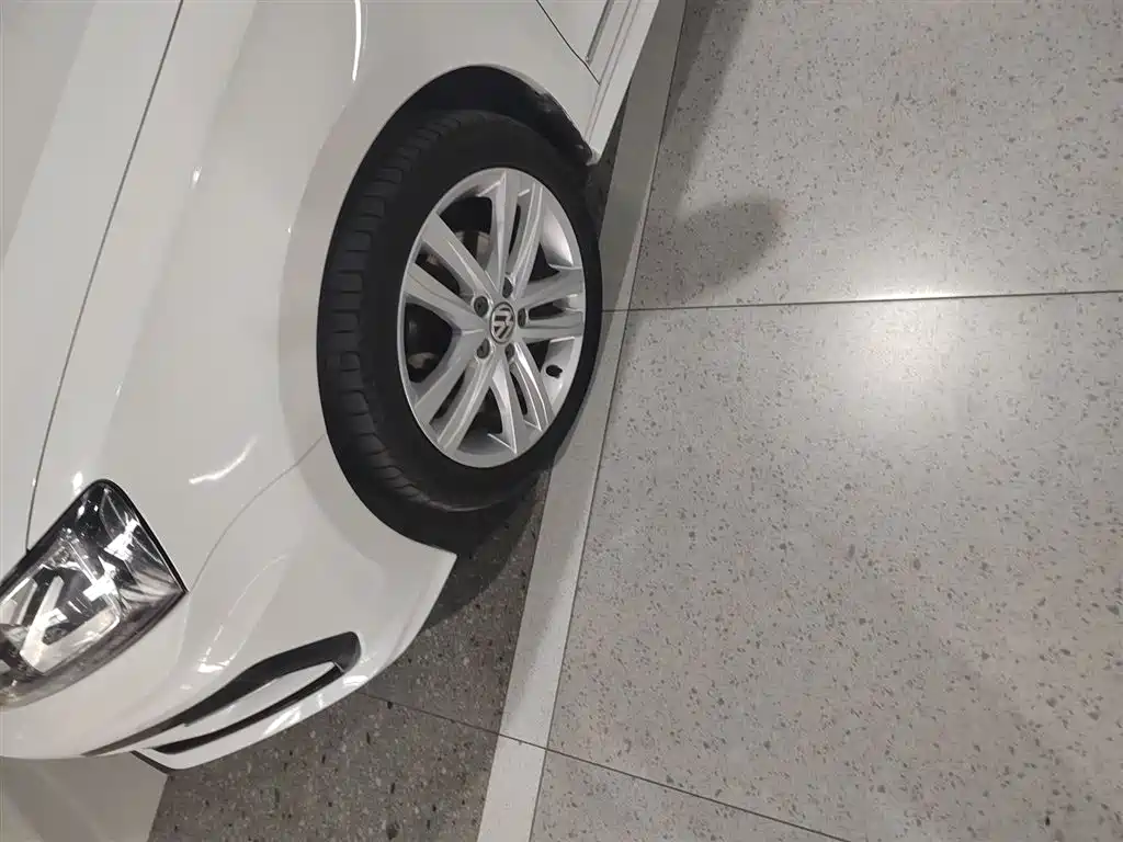 Volkswagen Sagitar 2018 280TSI DSG Spark Edition фото 25