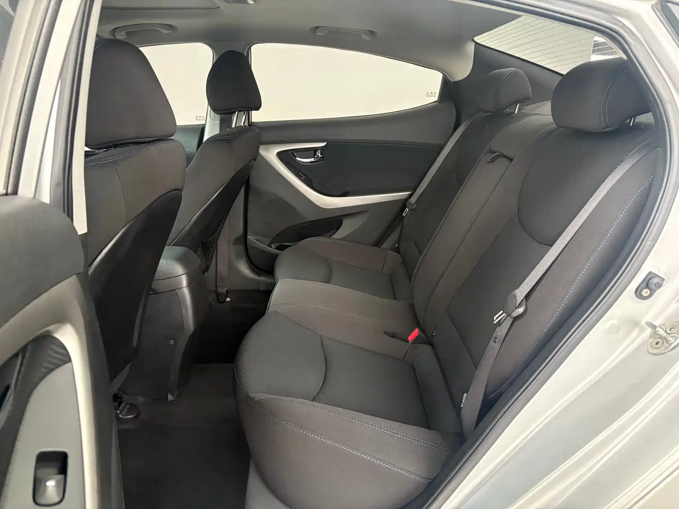 Hyundai Langdong 2013 1.6L Automatic Leading фото 9