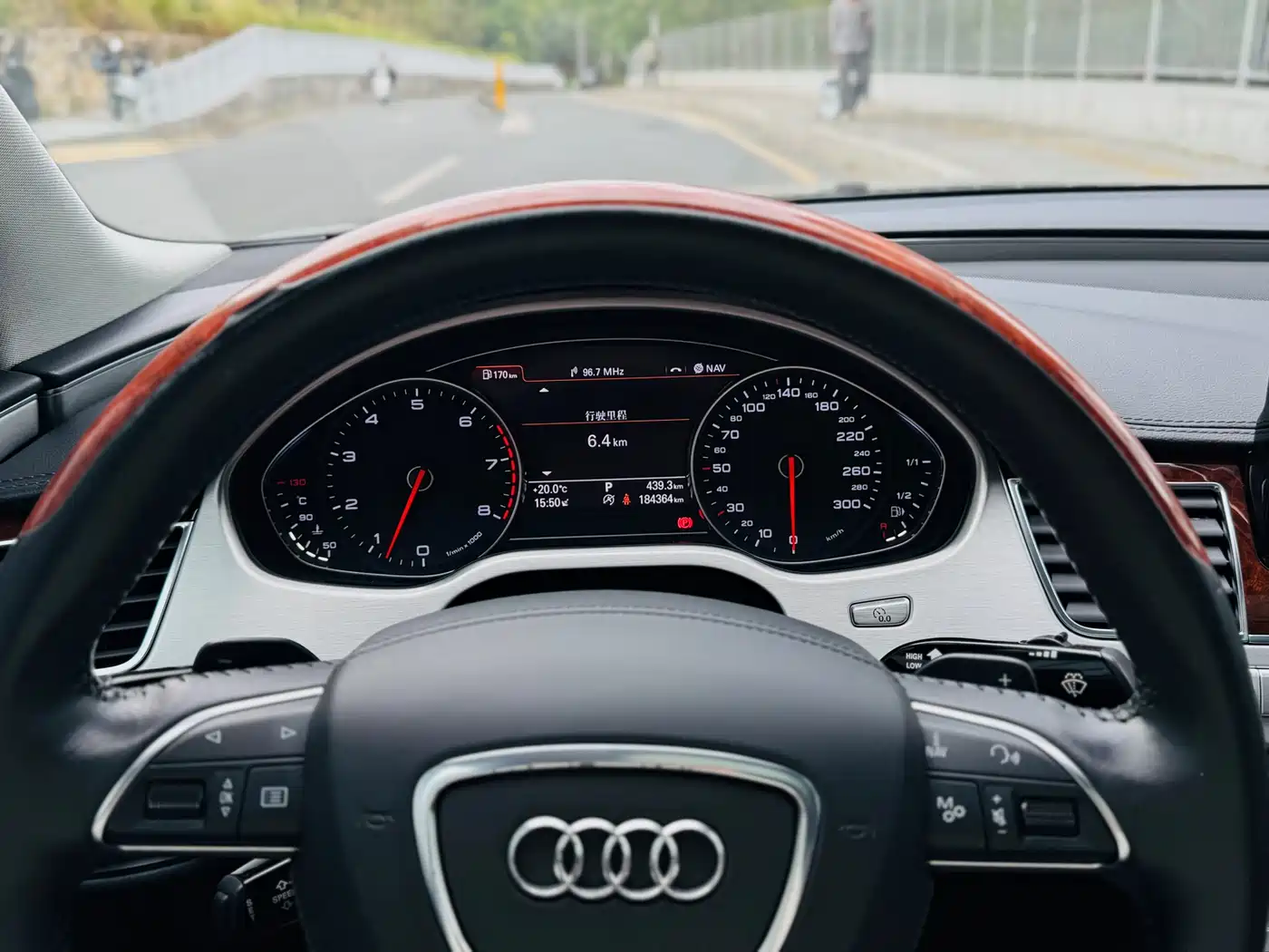 Audi A8 2013 A8L 45 TFSI quattro Exclusive фото 6