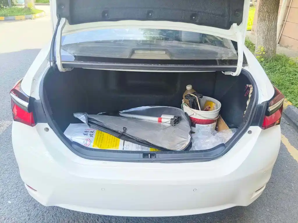 Photo 5 - Toyota Corolla
