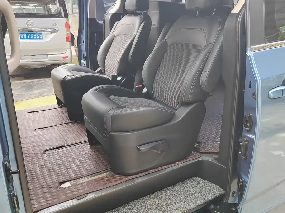 SAIC Maxus Maxus G10 2018 PLUS 1.9T Automatic Luxury Edition Diesel фото 15