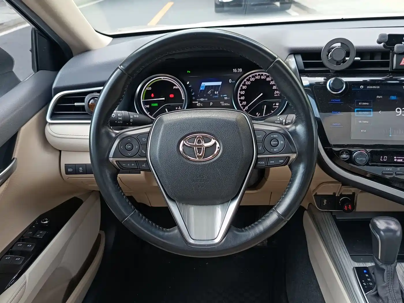 Toyota Camry 2019 Hybrid 2.5HG Luxury Edition China V фото 10