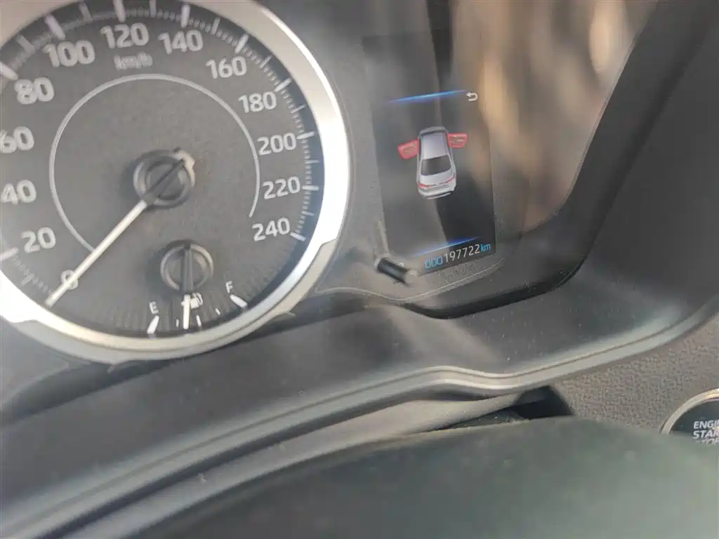 Toyota Levin 2021 185T CVT Sport Edition фото 5