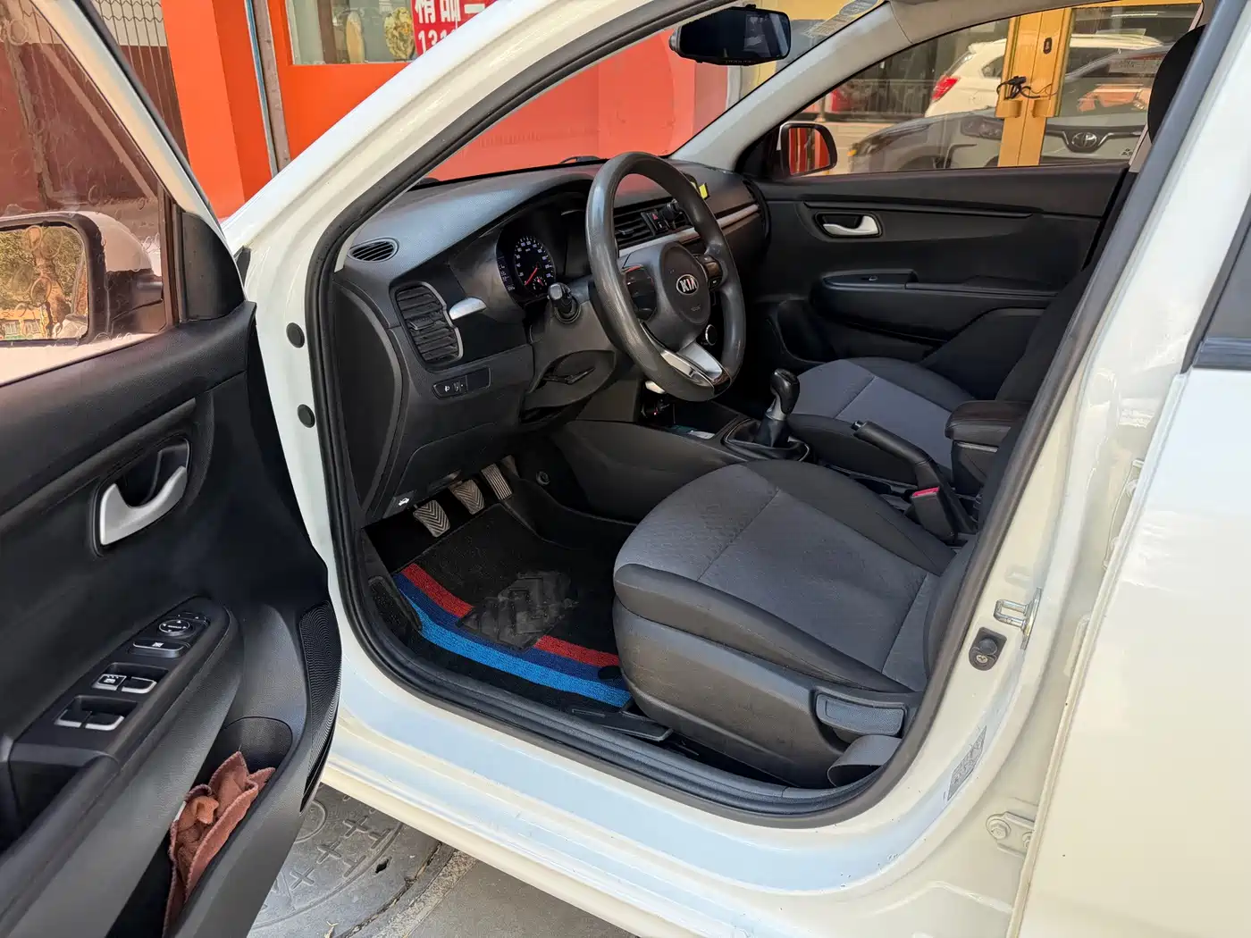 Kia K2 2017 2017 Sedan 1.4L MT GLS