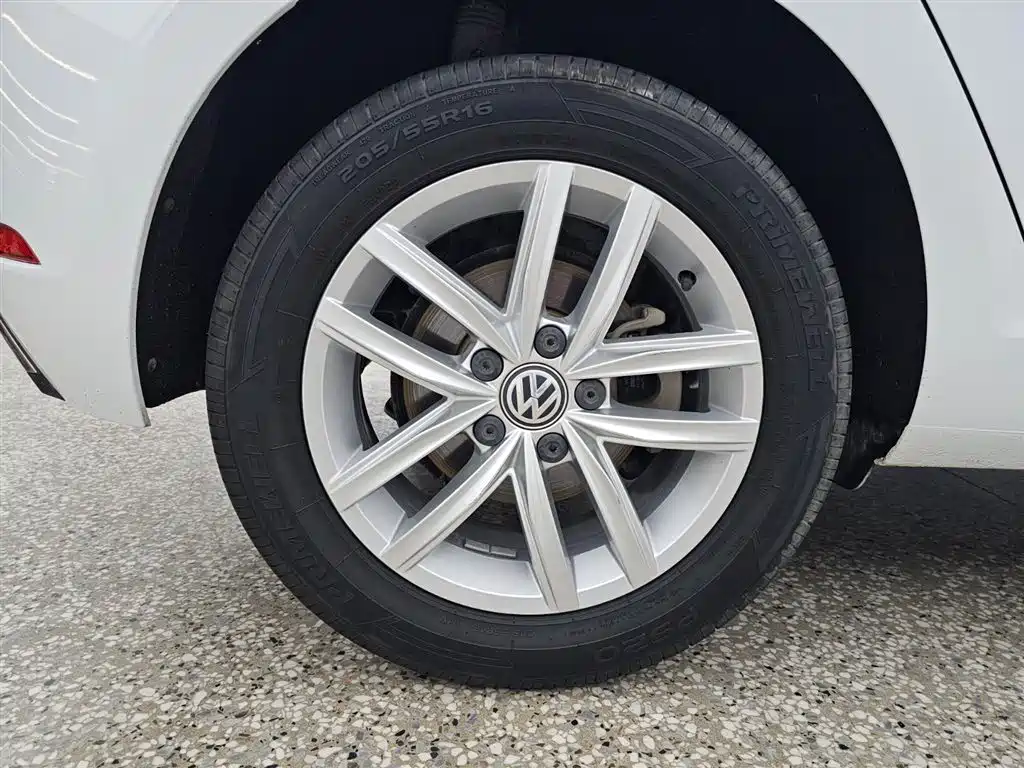 Volkswagen Golf 2018 230TSI Automatic Comfort фото 15