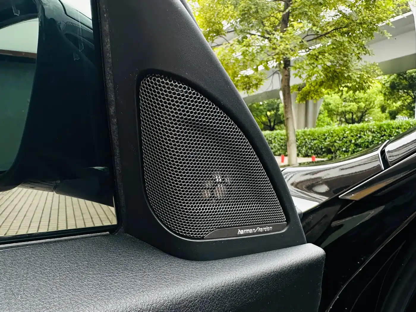 BMW 3 Series GT 2019 320i M Sport Black Night Edition фото 13