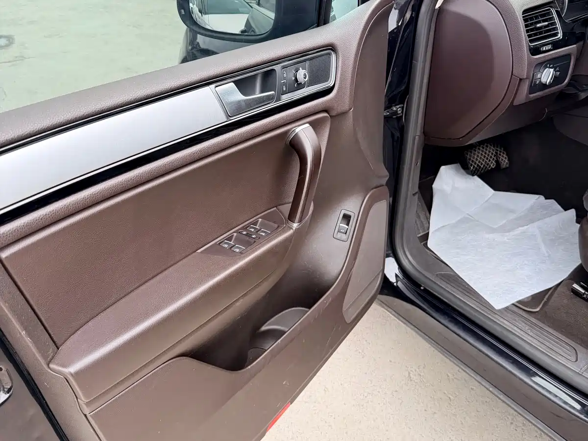 Volkswagen Touareg 2016 3.0TSI Standard фото 7