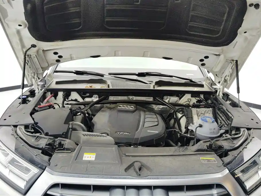 Audi Q5L 2020 Facelift 40 TFSI Honor Fashion фото 10