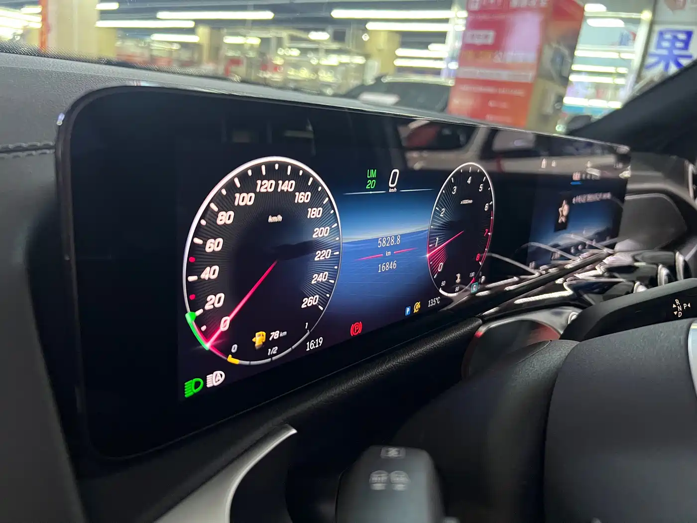 Mercedes-Benz GLB 2024 GLB 200 Dynamic фото 31