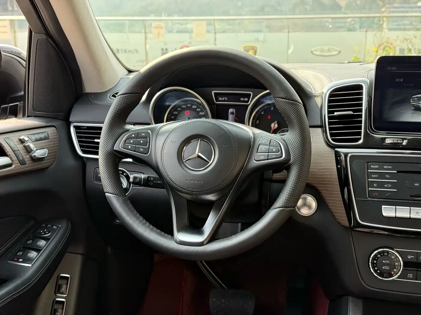 Mercedes-Benz GLS 2018 Facelift GLS 400 4MATIC Sport фото 20