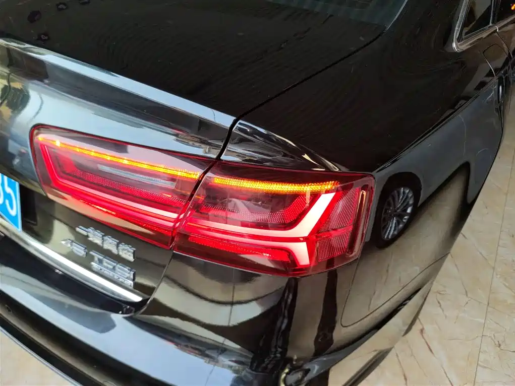 Audi A6L 2018 30th Anniversary 45 TFSI quattro Sport фото 24