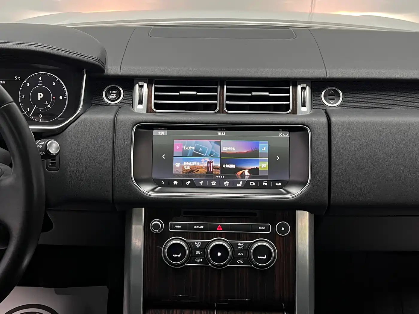 Land Rover Range Rover фото 35
