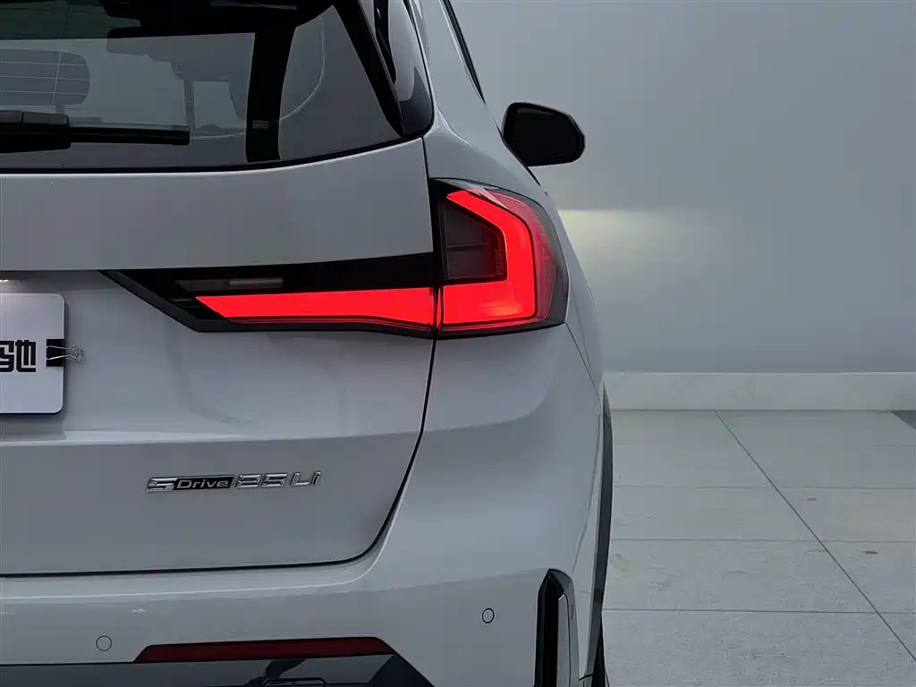 BMW X1 2024 sDrive25Li X Design Package фото 12