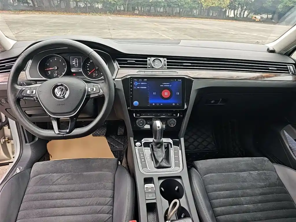 Volkswagen Magotan 2017 330TSI DSG Luxury фото 10