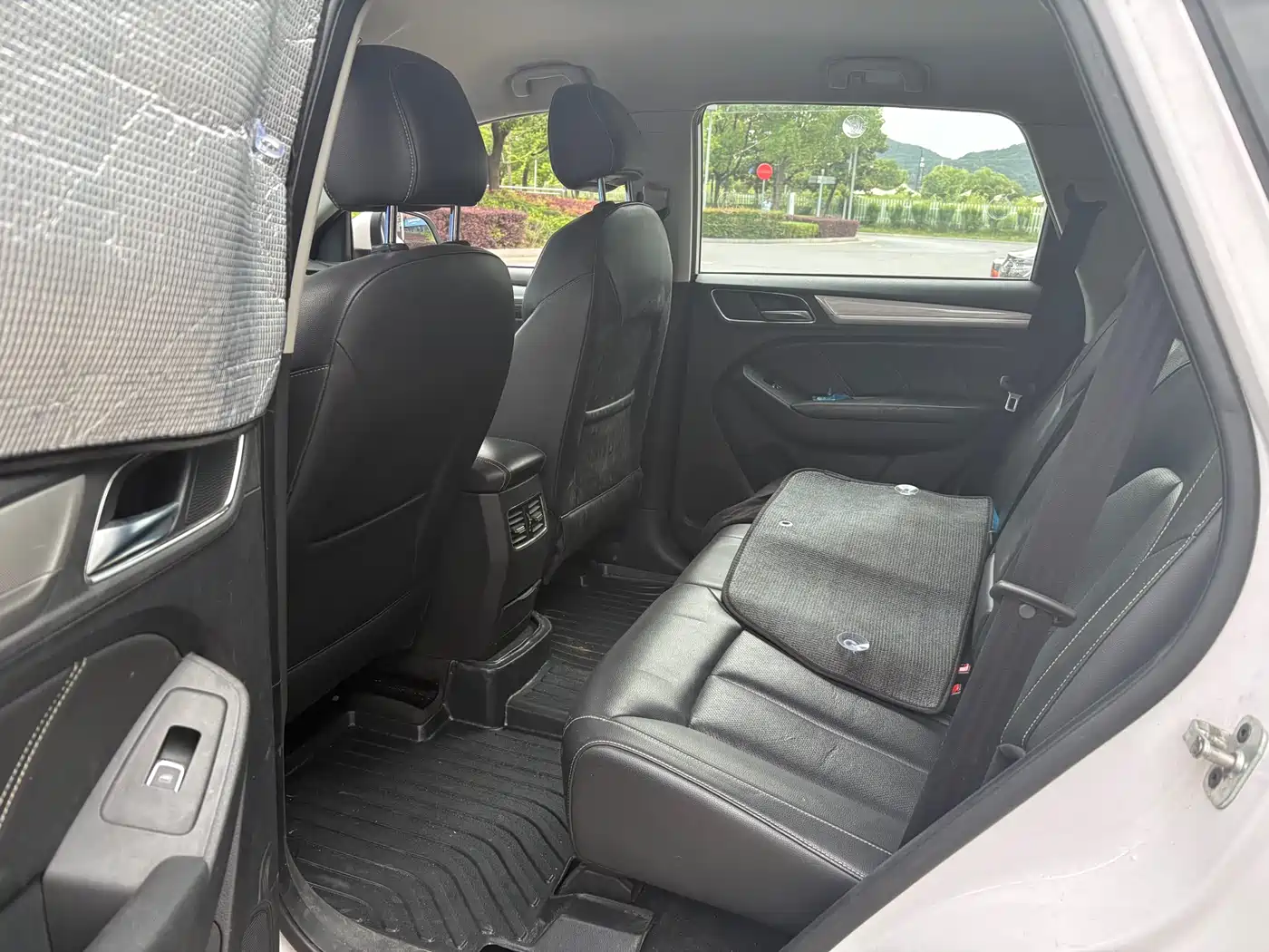 ROEWE RX5 NEW ENERGY