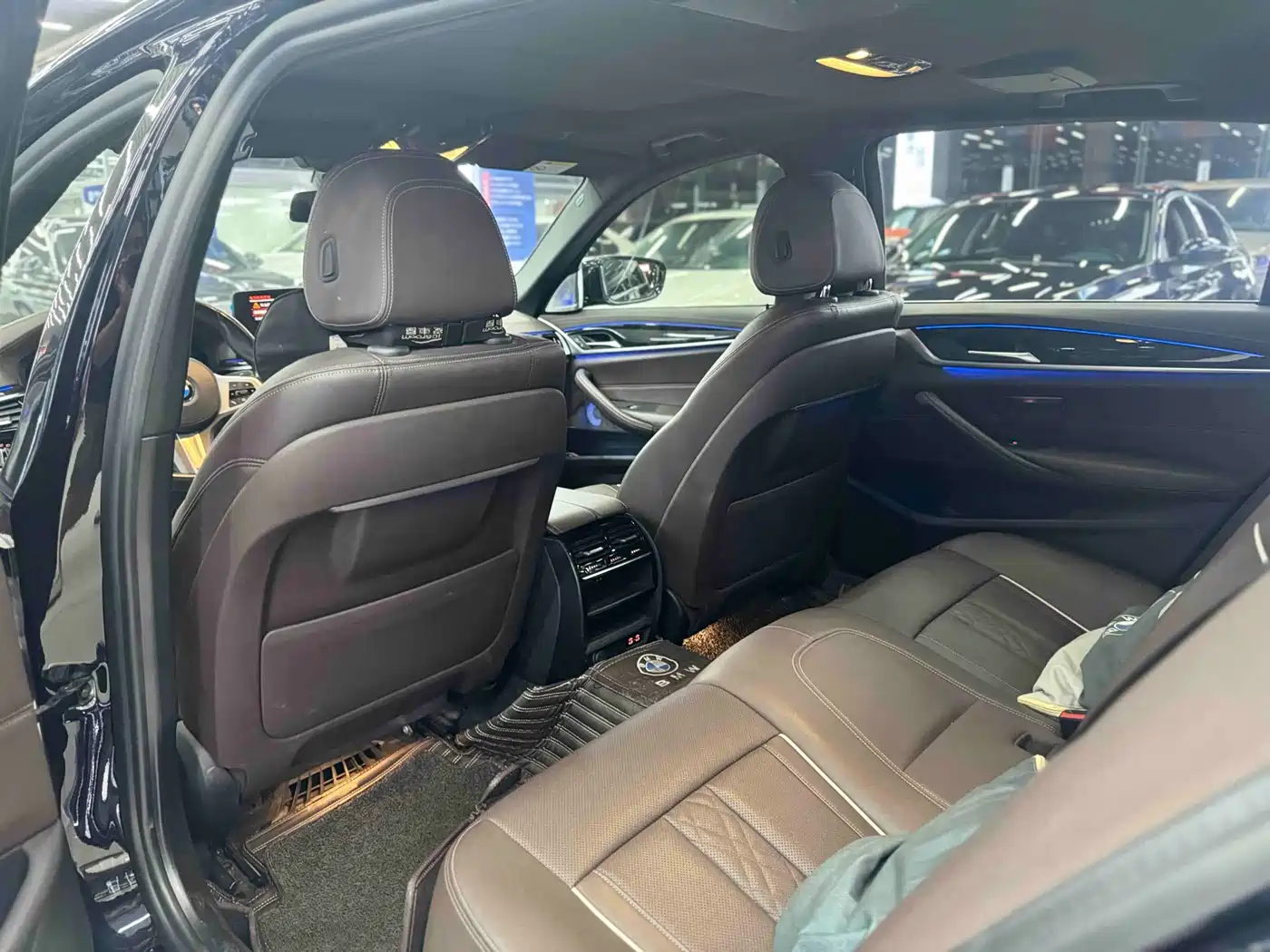 BMW 5 Series 2021 525Li M Sport Package фото 11
